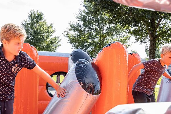 JB Inflatables Meppel; Koop Opblaasbare Stormbanen online, Mega groot, XXL modulaire Stormbanen