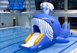 Koop luchtdichte Obstakel Run in thema walvis met uitdagende obstakel objecten voor kinderen. Bestel opblaasbare stormbanen nu online bij JB Inflatables Nederland 