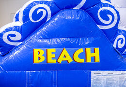 Surfer run opblaasbare stormbaan in uniek design met grappige 3D objecten en maar liefst 2 glijbanen voor zowel jong als oud kopen. Bestel opblaasbare stormbanen nu online bij JB Inflatables Nederland