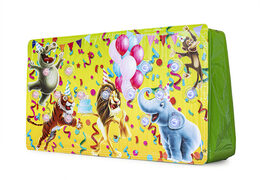 Luchtdichte IPS Splash Wall in thema party met een waterspuit aan de bovenkant voor zowel jong als oud kopen. Bestel opblaasbare IPS Splash Walls nu online bij JB Inflatables Nederland 