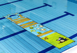 Koop een Survivalmat met gat voor kinderen in verschillende afmetingen en kleuren. Bestel opblaasbare waterattracties nu online bij JB Inflatables Nederland