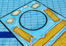 Bestel Survivalmat met gat in verschillende afmetingen en kleuren voor kids. Koop opblaasbare zwembadspelen nu online bij JB Inflatables Nederland