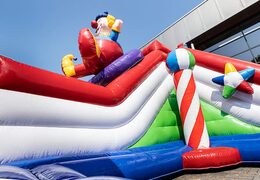 Gekleurde inflatable park in circus thema bestellen voor kinderen. Koop springkussens online bij JB Inflatables Nederland 