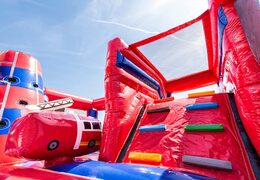 Overdekt multiplay brandweer luchtkussen in een beperkte hoogte van 2,74 meter en met een glijbaan bestellen voor zowel oud als jong. Koop luchtkussens online bij JB Inflatables Nederland
