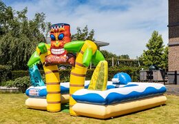 Groot opblaasbaar open bubble boarding park luchkussen met schuimkraan kopen in hawaii thema voor kids. Bestel opblaasbare luchkussens bij JB Inflatables Nederland