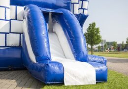 Midi overdekt multifun springkussen met glijbaan te koop in kasteel thema in een kleuren combinaite van blauw en wit voor kinderen. Koop springkussens online bij JB Inflatables Nederland