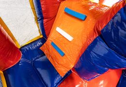Medium opblaasbare multiplay springkasteel met glijbaan in formule 1 thema bestellen voor kinderen. Bestel opblaasbare springkastelen online at JB Inflatables Nederland