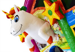 Koop middelmatig opblaasbare multiplay springkasteel in unicorn thema met glijbaan voor kinderen. Bestel opblaasbare springkastelen online bij JB Inflatables Nederland
