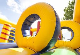 Grote opblaasbare multifunctionele glijbaan in clown thema met een plonsbad, indrukwekkend 3D object, frisse kleuren en de 3D obstakels kopen voor kinderen. Bestel opblaasbare glijbanen nu online bij JB Inflatables Nederland