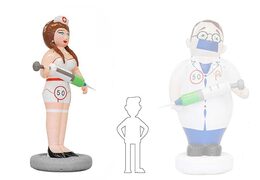 Opblaasbare Sarah zuster pop met grote spuit in haar hand kopen als blikvanger