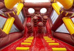 Piratenboot stormbaan met 3D-objecten voor kids bestellen. Koop opblaasbare stormbanen nu online bij JB Inflatables Nederland