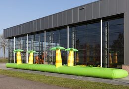 Jungle buikschuifbaan 16 meter lang met een extra brede baan kopen. Bestel opblaasbare buikschuifbanen nu online bij JB Inflatables Nederland
