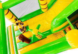 Jungle glijbaan opblaasbaar met springkussen gedeelte en obstakels te koop voor kinderen