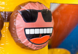 Opblaasbaar Multi Slide springkasteel met glijbaan bestellen in thema Caribbean voor kinderen. Koop opblaasbare springkastelen online bij JB Inflatables Nederland