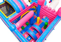 Binnenkant springkussen met bogen, pilaren en stootzakken te koop bij JB