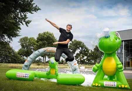 Opblaasbare bubble parken kopen voor kinderen in dino thema