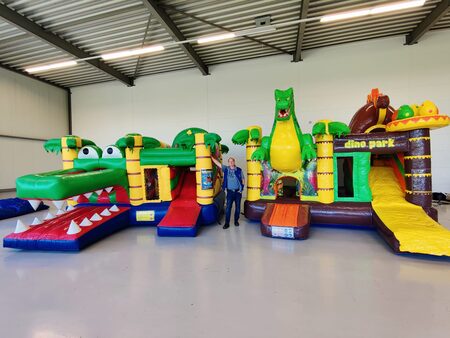 Opblaasbare 11 jaar oude multiplay die nog steeds in top staat is 