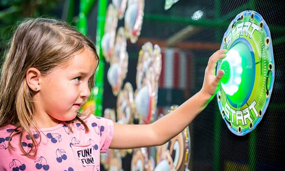 JB Inflatables Meppel, Leverancier Opblaasbare Attracties en Springkussens ook voor Maatwerk