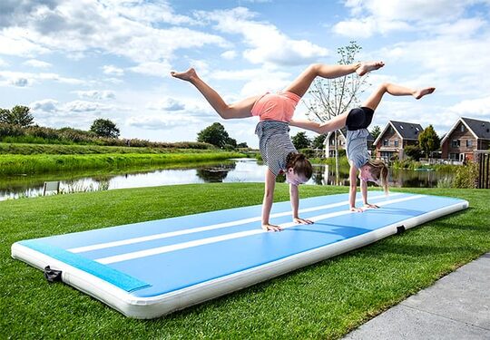 JB Inflatables Meppel, Leverancier Opblaasbare Attracties en Springkussens ook voor Maatwerk