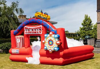 Opblaasbare schuim bubble park in thema rollercoaster bestellen voor kinderen