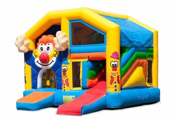 Opblaasbaar overdekt multiplay springkussen met glijbaan kopen in thema clown voor kinderen. Bestel opblaasbare springkussens online bij JB Inflatables Nederland