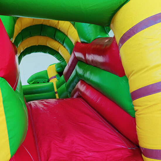 Opblaasbare 11 jaar oude multiplay die nog steeds in top staat is 