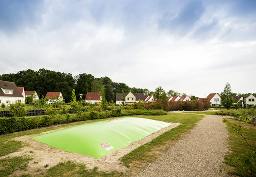 Op maat gemaakte opblaasbare airmountain in thema Konijn kopen. Bestel opblaasbare springbergen nu online bij JB Inflatables Nederland