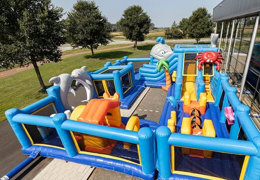 Gekleurde inflatable park in seaworld thema bestellen voor kinderen. Koop springkussens online bij JB Inflatables Nederland 
