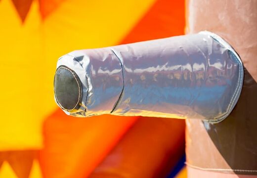 Springkussen in thema piraat met een glijbaan kopen voor kids. Koop springkussens online bij JB Inflatables Nederland