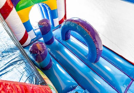 Groot opblaasbaar overdekt snoep multiplay springkussen met glijbaan bestellen in lego thema voor kids. Koop springkussens online bij JB Inflatables Nederland