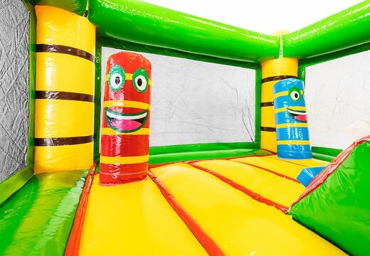 Koop kleine opblaasbare springkussen in leeuw thema met glijbaan voor kinderen. Bestel opblaasbare springkussens met glijbaan bij JB Inflatables Nederland