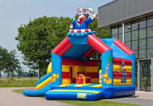 Bestel voor kinderen een opblaasbaar multifun springkussen met dak, een 3D piraat object, verschillende obstakels en een glijbaan bij JB Inflatables Nederland. Koop springkussens online bij JB Inflatables Nederland