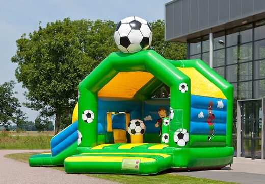 Multifun springkussen met een opvallend 3D figuur van een voetbal op het dak kopen voor kids. Bestel springkussens online bij JB Inflatables Nederland