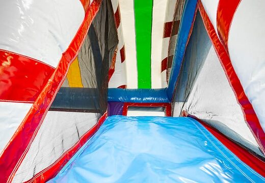 Multiplay L Candyworld springkussen met een glijbaan kopen voor kinderen. Bestel opblaasbare springkussens online bij JB Inflatables Nederland