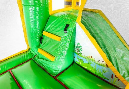 Multiplay L Jungleworld springkasteel met een glijbaan bestellen voor kinderen. Koop opblaasbare springkastelen online bij JB Inflatables Nederland