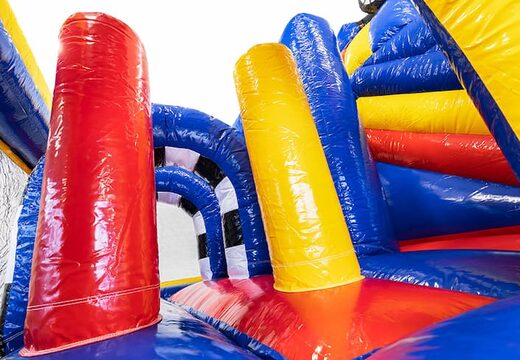 Multiplay formule 1 springkussen met een glijbaan, leuke objecten op het springvlak en opvallende 3D objecten kopen voor kids. Bestel opblaasbare springkussens online bij JB Inflatables Nederland