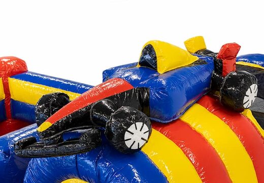 Springkussen in formule 1 thema met glijbaan, leuke objecten op het springvlak en opvallende 3D objecten bestellen voor kinderen.  Koop opblaasbare springkussens online bij JB Inflatables Nederland