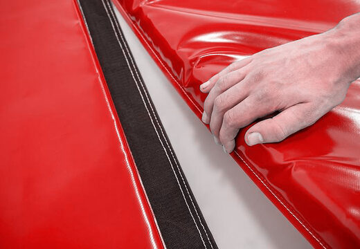 Rode valmat om bij springkussen te leggen voor de veiligheid te koop