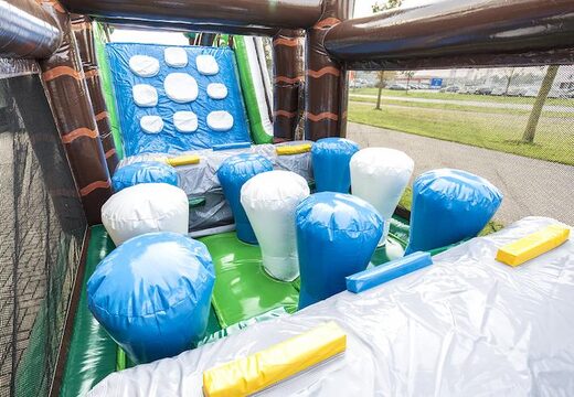 Koop opblaasbare stormbaan in thema winter met 7 spelelementen en kleurrijke objecten voor kinderen. Bestel opblaasbare stormbanen nu online bij JB Inflatables Nederland