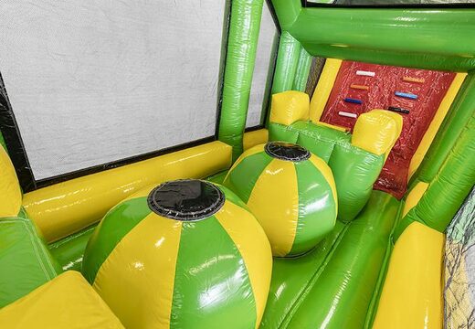 19meter lange stormbaan in thema krokodil met passende 3D objecten kopen voor kids.  Bestel opblaasbare stormbanen nu online bij JB Inflatables Nederland