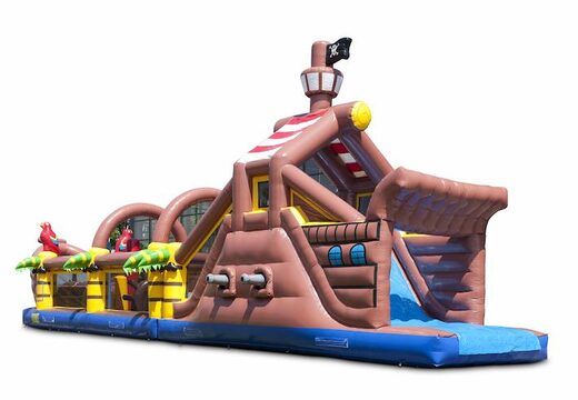 Koop een unieke 17 meter brede stormbaan in thema piraat met 7 spelelementen en kleurrijke objecten voor kids. Bestel opblaasbare stormbanen nu online bij JB Inflatables Nederland