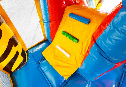 Bestel nu Inflatable springkussen met glijbaan en dak in amazon safari thema voor kinderen