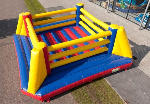 Opblaasbare boxring met felle kleuren