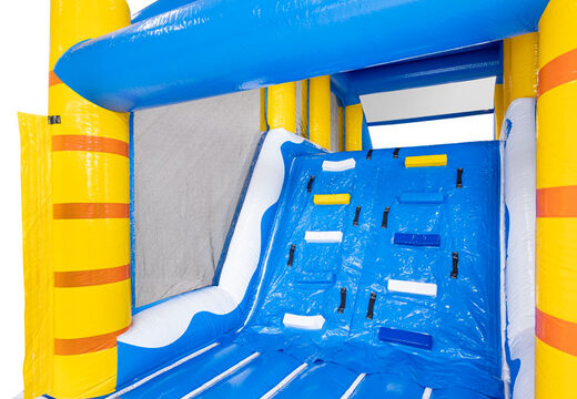 Klimwand in modulaire stormbaan blauw wit geel surf thema