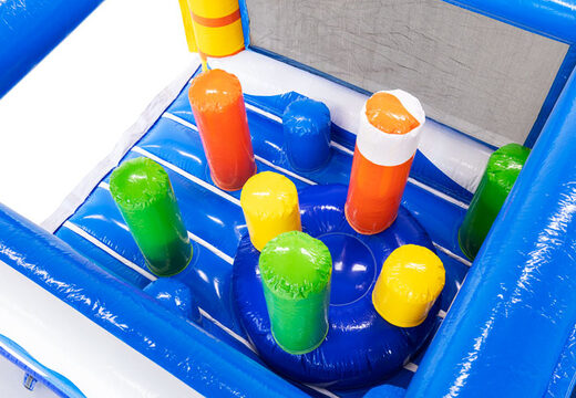 Pilaren in modulaire stormbaan surf bij JB