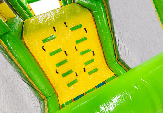 Klimwand van stormbaan module base jump